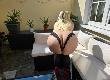 Du stehst auf grosse pralle Naturtitten? Eine nasse enge rasierte Fot*e? Auf den geilsten Prachtarsch im Web? Und Tattoos? Dann bist du bei mir genau richtig :-) Schau doch jetzt auf meiner Livecam vorbei und wir werden viel Spaß zusammen haben :-) Übrigens ich lasse vor der livecam nichts anbrennen, ohne lange Tipperei siehst du alles bei mir !