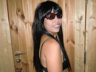 Lesen, Swingerclubs und Blind-Dates. - Ich bin eine immer feuchte, zeigefreudige Frau. Es macht mich an, wenn ich in meiner Show Männer zum spritzen bringen kann.

Ich zeige alles und mach auch alles mit, ausser SM.