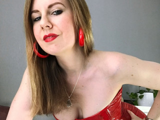 Fotografieren, Lesen, Gaming, Tabletop, Botanik & mein Garten,  gutes Essen, Kunst, Malen, Zeichnen. - Ich bin Lady MaryJane, eine dominante Fetishlady mit einer sexy Stimme, die es liebt mit dir zu spielen, dich zu benutzen, zu erziehen und dabei zuzusehen wie du immer versauter und willenloser wirst. Live bin ich Mo. Do. Fr. Sa & So. 11:30 - 13 Uhr & 14:30 - 15:30 Uhr.